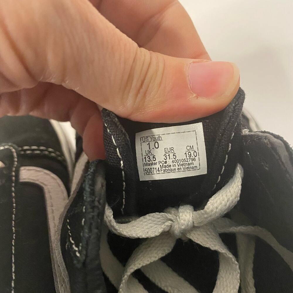 Vans - Picture 6 of 6